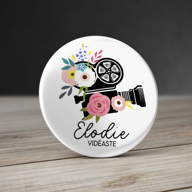 Badge Métier Vidéaste fleuri - La Boite à Badges